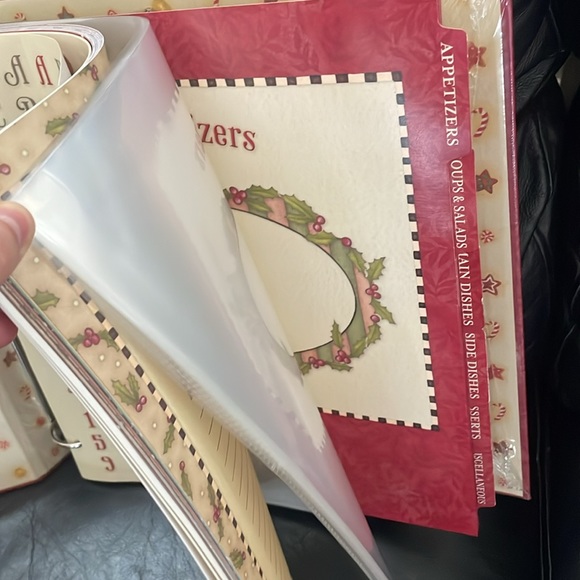 ❤️Holiday Kitchen,PERSONALIZED Recipe Keeper. - Picture 8 of 9